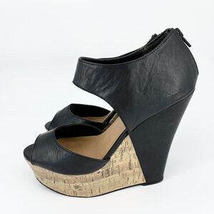 Madden Girl Willard 7.5 Women Black Wedge Sandal Peep Toe Rear Zip 70s RetroGlam